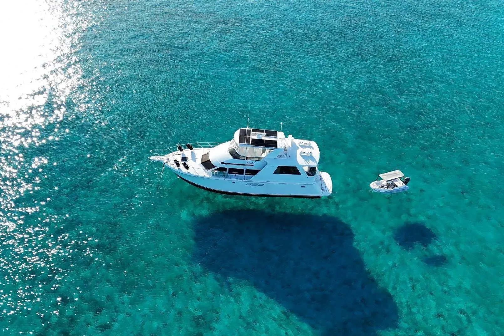 Hatteras 52 Yacht Charter